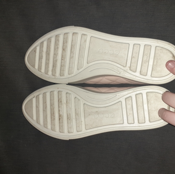 Ecco Flats - Picture 4 of 4